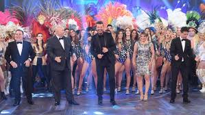 Marcelo tinelli conduce showmatch la academia, el programa más espectacular de la televisión argentina. Showmatch Ecured