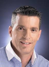 Eric Matz's Instagram, Twitter & Facebook