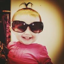 Tawny Smith's Instagram, Twitter & Facebook