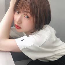 タンバルモリ は 韓国のおしゃれ女子の間でとーっても流行っているヘアスタイル 肩につくかつかないかくらいのショートのボブがかわいい タンバルモリを今日は徹底解剖 ruffled fashion women