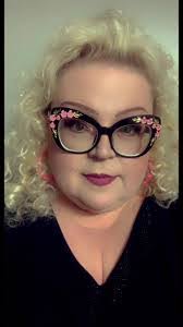 Tracy Mowery's Instagram, Twitter & Facebook