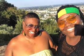 Fundraiser by Dominique Robb : Help Des See Again.