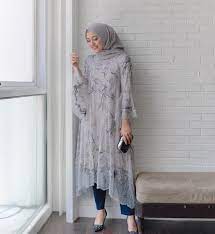 Check spelling or type a new query. 25 Model Baju Lebaran 2021 Yang Modis Kekinian Untuk Silaturahmi Updated 2021 Bukareview