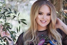 Many were shocked to know that the female youtuber is a transgender person. Nikkie De Jager Nikkietutorials Height Weight Age Bio Family