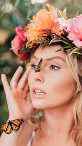 Thinking about shooting more at @alohaparadisestudio!!! Especially when  butterflies get involved!