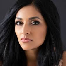 Anna Pompa's Instagram, Twitter & Facebook