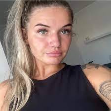 Emily Kier's Instagram, Twitter & Facebook