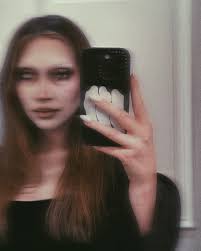 🕯️🥀 ⠀⠀⠀⠀⠀⠀⠀⠀⠀ ⠀⠀⠀⠀⠀⠀⠀⠀⠀ Ghostie makeup: @mehronmakeup clown white lite &  cream blend stick (pastel blue) @unearthlycosmetics Just a Taste palette  *for all contour & eyes* @blackmooncosmetics bones liquid lipstick  @likely.makeup ...