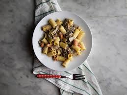We did not find results for: Pasta Panna Funghi Con Pomodoro E Pancetta Fungo Italiano Certificato