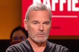 Laurent baffie, né le 18 avril 1958 à montreuil (seine), est un humoriste, animateur de radio et de télévision, auteur et metteur en scène de théâtre et . Quy Esbe65w Jm