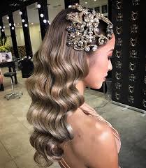 For an effortless look, let your locks flow free with soft waves. Pretty Hairstyles To Flaunt At A Spring Wedding Fashionisers C