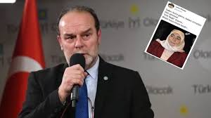 Binali yıldırım'ın ak parti genel başkanı olarak seçilmesinin ardından en çok merak edilen konulardan birisi eşi oldu. Binali Yildirim In Esi Icin 2015 Yilinda Sakin Acile Gitme Tedavi Olmadan Olur Gorenler Ifadesini Kullanan Iyi Partili Ozeren Gozaltina Alindi