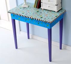 Decoupage a coffee table idea. Mod Podge Table Ideas You Ll Love Mod Podge Rocks