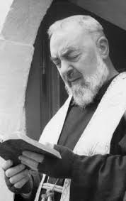 Eines tages küsste er die hände des heiligen und fragte ihn, ob die stigmata schmerzhaft seien. Wer Ist Padre Pio Rolf Drevermann