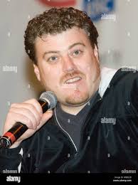 Robb Wells, (Ricky) in televisione serie hit 'Parco del rimorchio Boys'  risponde alle domande per i fan prima del Team Canada vs. Team USA il gioco  del mondo Junior Campionato di Hockey