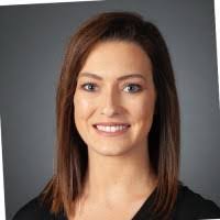 Melissa Bragg's Instagram, Twitter & Facebook