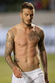 Radja nainggolan parodió con botellas de alcohol los episodios en conferencias de prensa de la eurocopa de cristiano ronaldo y de paul pogba. The Most Iconic Tattoos In The World Of Soccer The18