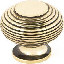 Shop wayfair for all the best antique brass cabinet & drawer pulls. Kitchen Knob Anvil Antique Brass Beehive Knob Large 40mm Brass Round Kitchen Cupboard Knobs