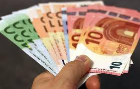 Prosječna isplaćena neto plaća po zaposlenom u pravnim osobama u hrvatskoj iznosila je u prošloj godini 6.242 kune, što je za 257 prosječna bruto plaća iznosila je, pak, u 2018. Prosjecna Neto Placa U Eu Nismo Najgori Ali Kad Vidite Placu U Danskoj Aktualno Hr