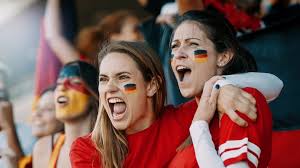 Im deutschen fernsehen sind alle 51 davon nur bei. Em 2021 Live Im Tv Welcher Sender Ubertragt Die Europameisterschaft