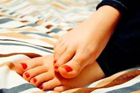 Vendado de pies era la costumbre de aplicar una venda ajustada a los pies de las niñas para prevenir su crecimiento. Decoracion Para Unas De Los Pies 2019 Maquillajerossa