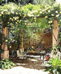 30 Cool Mediterranean Garden Design Ideas For Your Backyard 30 Cool Me In 2020 Courtyard Gardens Design Small Courtyard Gardens Mediterranean Garden Design
