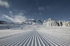 Al termine è stata proposta la disponibilità di tutte le regioni a provare a trovare insieme una data comune di apertura. Prima Apertura Impianti Sulle Dolomiti Sabato Apre Passo Monte Croce Mondo Neve