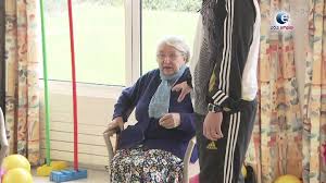 Alexis Educateur Sportif Pour Personnes Agees Une Video Metier Pole Em Educateur Sportif Personnes Agees Maisons De Retraite