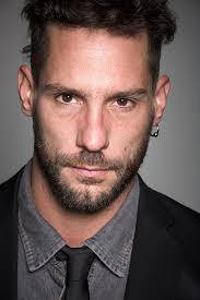 Gonzalo valenzuela hölzel (santiago de chile, 26 de enero de 1978) es un modelo y actor chileno.debutó en televisión nacional de chile con una participación especial para después emigrar a canal 13, donde desarrolló su mayor carrera televisiva; Berlinale Archive Annual Archives 2015 Star Portraits Gonzalo Valenzuela