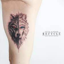 There Are Tons Of Reasons To Get Tattoos And Wolves Are A Common Choice Why Because Wolf Tattoo Meaning D Tattoos Tattoos For Women Small Wolf Tattoo Meaning
