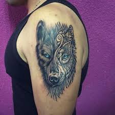 Ce tatouage loup mandala est l'accessoire que tout vrai passionné des loups devrait porter. Tatouages Loup 130 Meilleures Idees Et Leur Signification