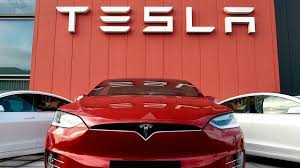 While there are several charging options for tesla drivers, most owners choose to plug in their vehicles at home overnight. Tesla Wird Seinem Hype Gerecht Furs Erste