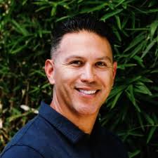 I'm excited to announce that tomorrow I start a new journey as the Director  of Ecommerce & Customer Experience at Satechi!