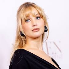 Martha Stewart and Daughter Alexis Buy a $12.3 Million Duplex in a  TV-Famous NYC Building