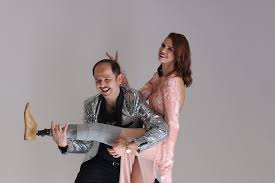 Zawód aktor, performer, piosenkarz, muzyk, konferansjer, prezenter telewizyjny: To Tylko Kilka Dni Burza Wokol Programu Czy Slawomir Przezyje Widok Protezy Czujecie To Napiecie