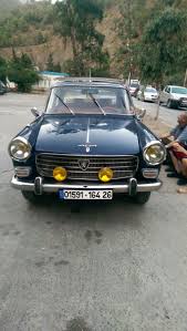 Epingle Par Kilani Kaanich Sur Peugeot Voiture Peugeot Voiture Vintage Voitures Abandonnees