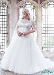 Browse our pretty lace wedding gowns in simple designs, short cuts, & long sleeves, all in plus & petite sizes! Salva Sentire Da Condizionatore Plus Size Wedding Gowns Australia Partire Breaking Dawn Impermeabile