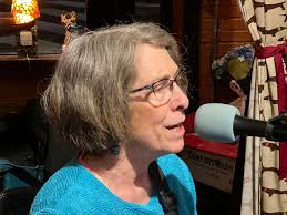 Idk if anyone here has seen this but I LOVE this guitar quartet, they did  Harry Potter and I'm in love ❤