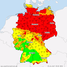 Bis #mittwoch sind vor allem zwischen der #mitte und #südwestdeutschland noch zahlreiche kräftige #regenschauer und #gewitter wahrscheinlich. Tief Xavier Bringt Unwetterzentrale Deutschland Facebook