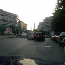 Piata delfinului fostul circ al foamei. PiaÈ›a Delfinului Pantelimon BucureÈ™ti BucureÈ™ti