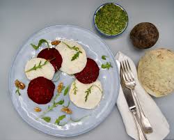 Ravioles De Betterave Rouge Et De Celeri Rave Fromage De Chevre Et Pesto De Roquette Pesto Roquette Celerie Rave Betterave
