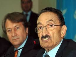 Sezer bağırırken Ecevit titriyordu