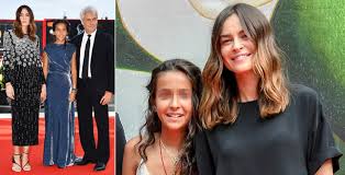 Io, amici, la royal family, il mio partito e mia moglie clotilde co. Pietro Taricone Moglie E Figlia Ecco Sophie Taricone La 14enne Figlia Di Pietro Pietro Taricone Era Amatissimo Dal Pubblico E La Sua Morte Improvvisa Ha Lasciato Sgomenti I Tanti Fan