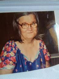 My mom Grace Bridges Calhoun Earl Bridges my Aunt Betty Posey my Aunt Helen  Childers my Uncle Billy Bridges My grandma Lizzie Bridges my Aunt Joanne  Bridges Caulder with her daughter Teresa