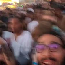 Miami RL part 2....crazier than the 1st go around! Enjoyed the amazing  weather with my lady, seen who I planned to see and went Super Saiyan to  get to the front of Kendrick Lamars set. S/o to my squad ...