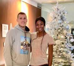 The couple met while they attended the university of georgia and mr uibo, 24, proposed to ms miller, 22, last year. Reports Of Shaunae Miller And Her Husband Drowning Are Fake Eye Witness News