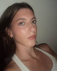 Shelby Donovan's Instagram, Twitter & Facebook