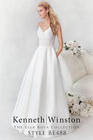 Inklusive Abnehmbarem Innenfutter Abgebildet In Elfenbein Auch In Weiss Erhaltlich Bestellen Sie In Brautkleid Mit Taschen Kleid Hochzeit Brautkleid Designer