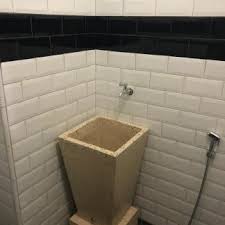 Sama halnya pada desain kamar mandi unik yang kita bahas kali ini. Bak Mandi Unik Premium Tipe Piramid Bak Mandi Unik