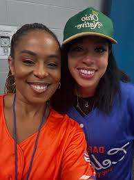 Tis the season at the White House!🎄 Happy Holidays! 😊